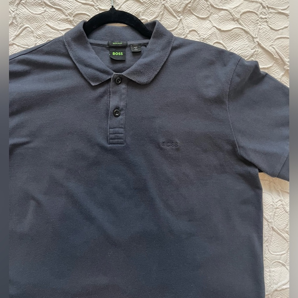 Hugo Boss Logo Polo Shirt Men's US Large Short Sleeve Navy Blue L (0677) - Picture 5 of 10